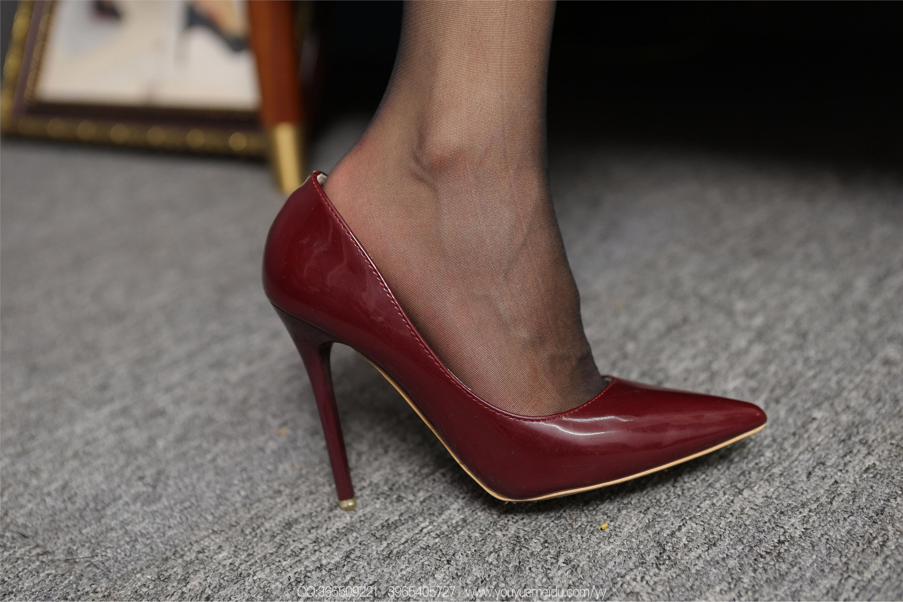 IESS异思趣向  2025.08.07 丝享家 2126 兔兔《吊带丝袜》